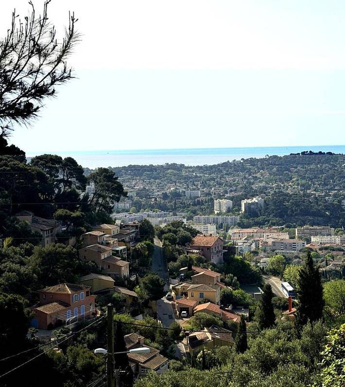 Ferienwohnung für 2 Personen, mit Ausblick und Garten in Toulon - 2