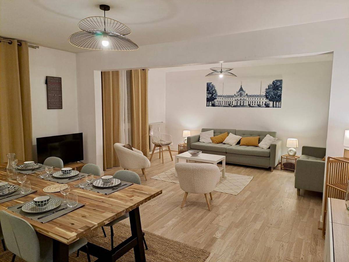 Ganze Wohnung, Three-Bedroom Apartment in Versailles, Yvelines