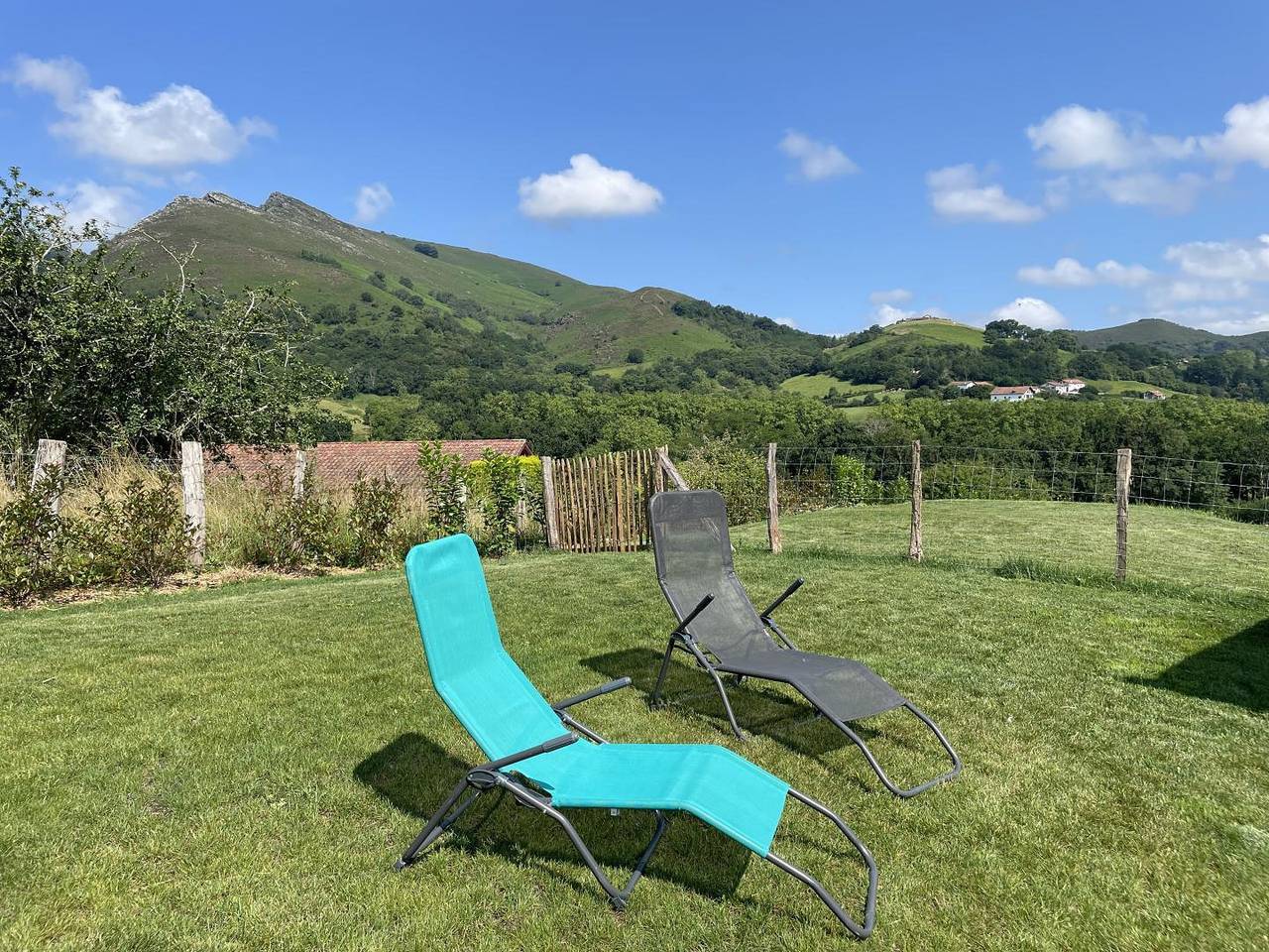 Lataborrea in Sare, Region de Bayona