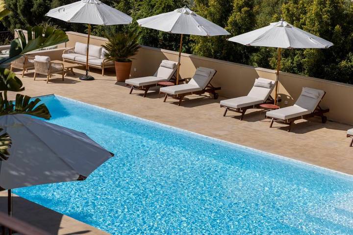 Appart’hôtel pour 4 personnes, avec jardin ainsi que piscine et vue