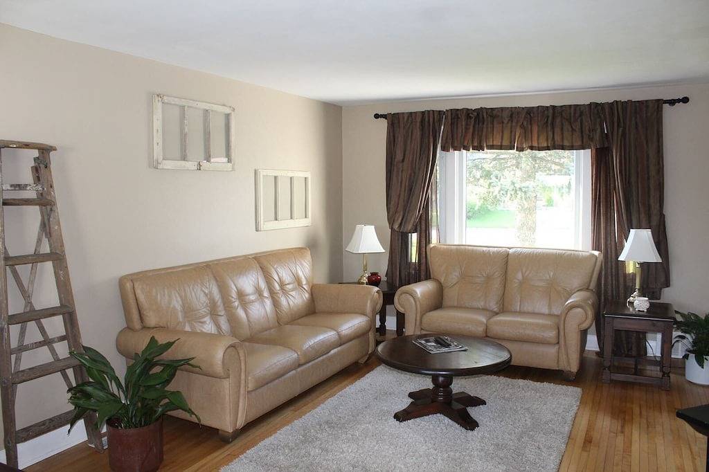 Nur wenige Schritte von Falls und Casino entfernt in Niagara Falls, Niagara Fälle