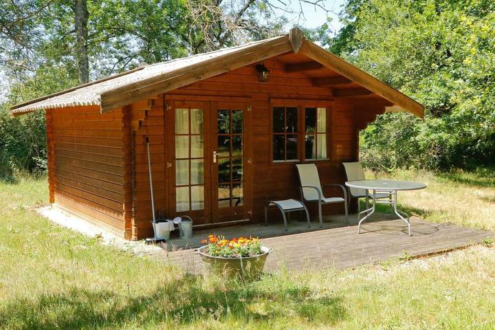 Gîte pour 4 personnes, avec jardin et vue, animaux acceptés à Saint-Plaisir