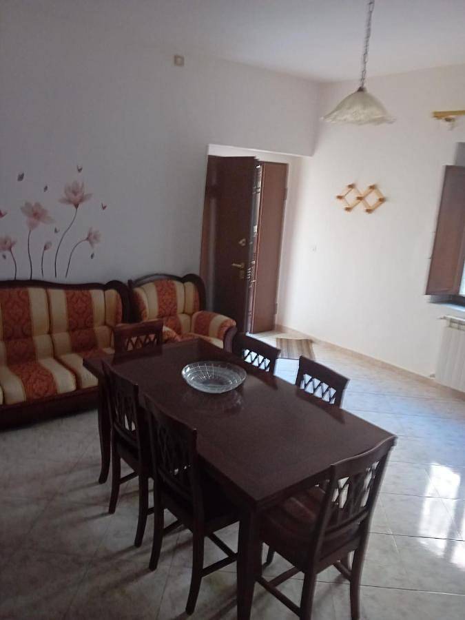 Ferienhaus für 5 Personen, mit Balkon und Terrasse sowie Garten und Ausblick in Giungano