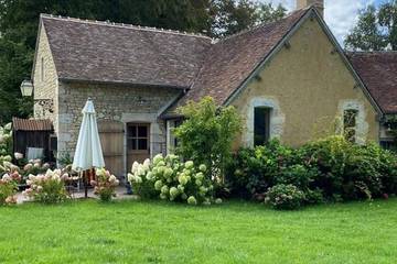 Gîte pour 3 personnes, avec jardin à Nocé