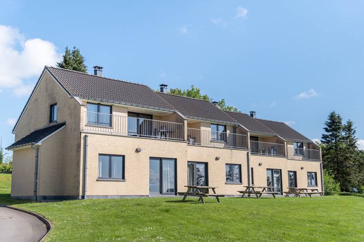 Bungalow für 16 Personen, mit Balkon/Terrasse und Balkon sowie Terrasse und Garten in Luxemburg