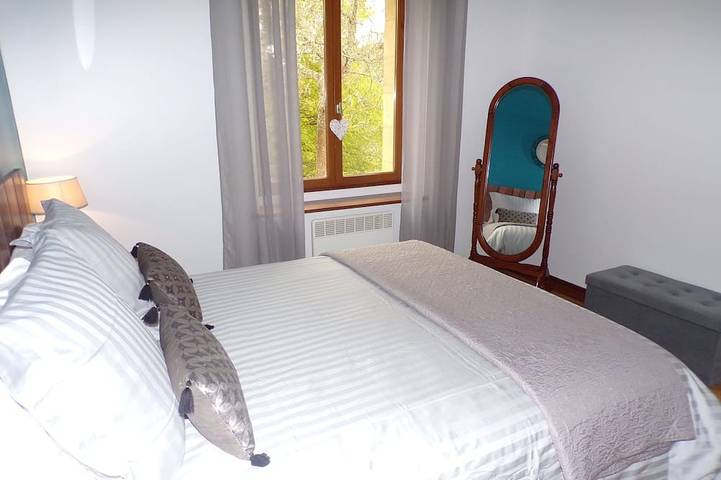 Location de vacances pour 2 personnes, avec terrasse et jardin à Prats-de-Carlux - 3