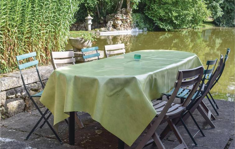 Aconchegante apartamento de 200m² com estacionamento, TV, jardim e Internet, perto de Beaumontel e La Risle in Beaumontel, Bernay (Região)