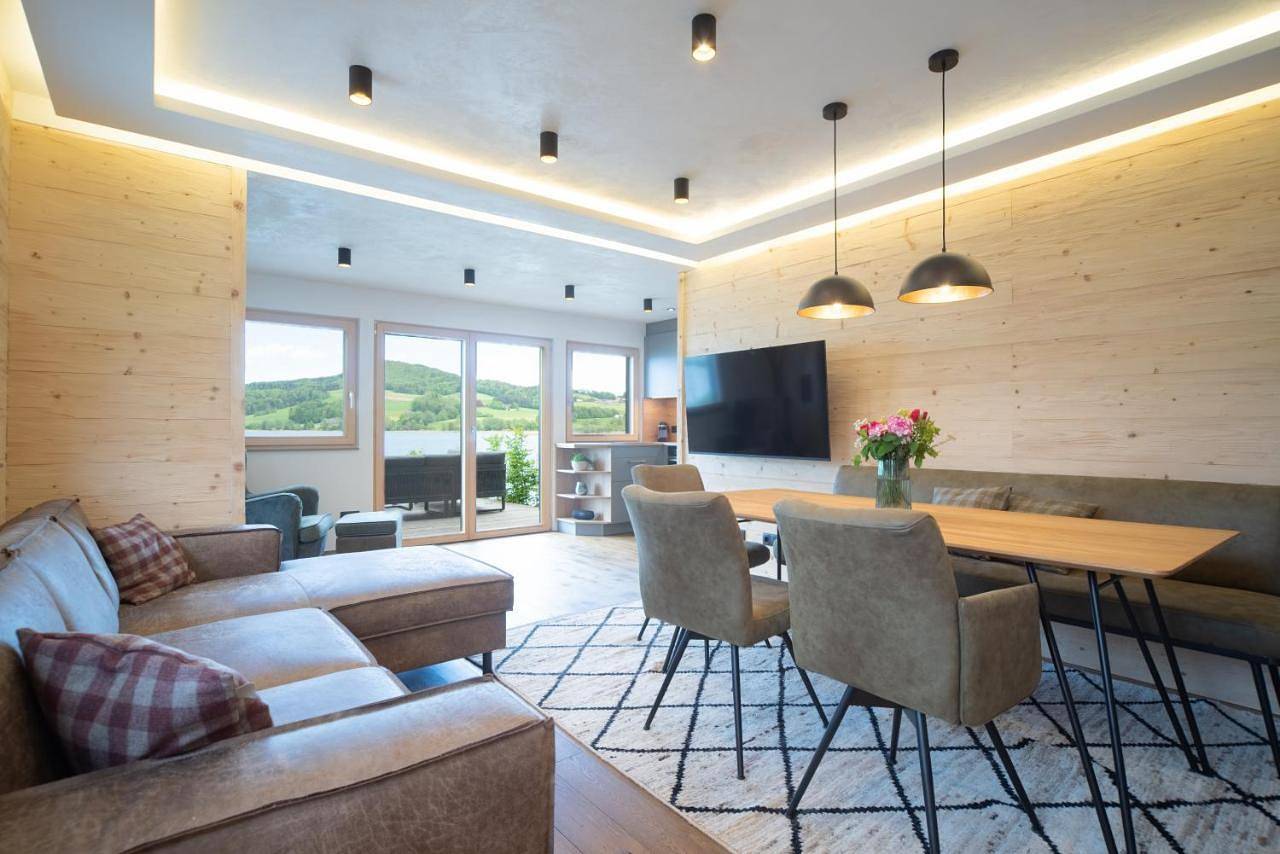 Exklusives Seehaus Lakehouse in Bestlage mit privaten Sandstrand inklusive Boot, Kajak, Sup in Obertrum am See, Bezirk Salzburg-Umgebung