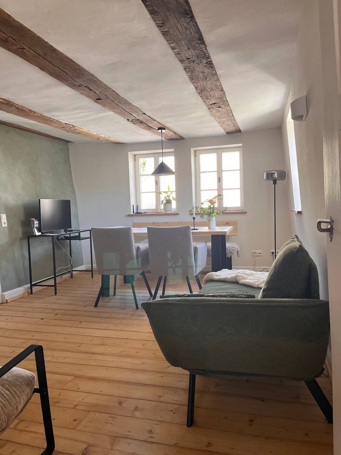 Casa de vacaciones en el valle del Jagst: Gerbertor – Estancia en monumento con pradera y arroyo in Dörzbach, Hohenlohe