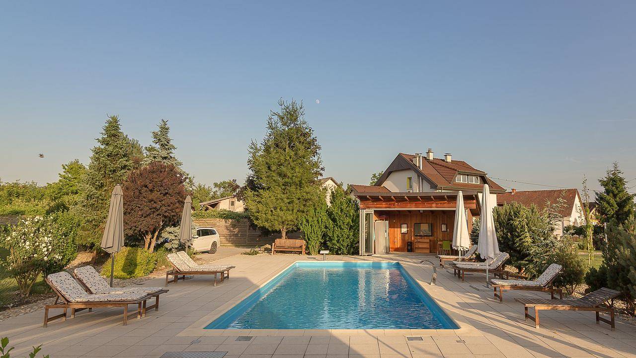 Luxus-Ferienhaus für 15 Personen (330 m²) in Križevci pri Ljutomeru in Lower Styria