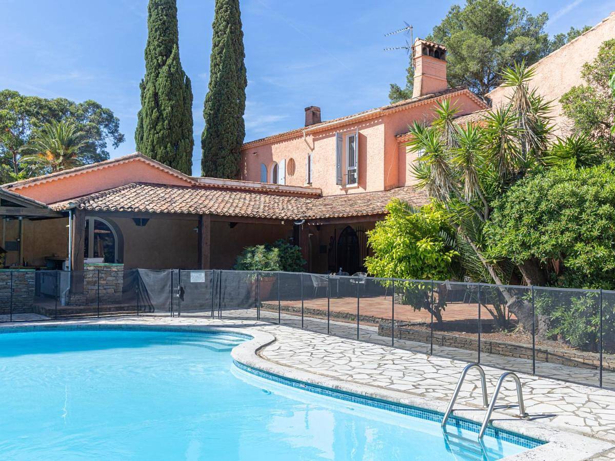 Chateau Maravenne in La Londe-les-Maures, Parc national de Port-Cros