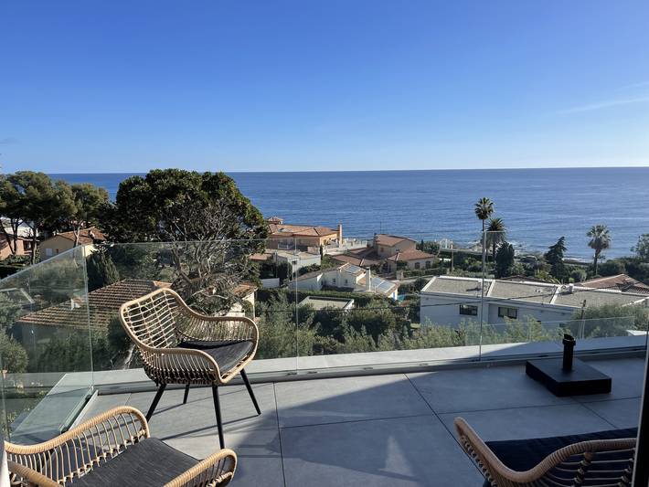 Ferienwohnung für 4 Personen, mit Terrasse und Meerblick sowie Pool in Les Issambres