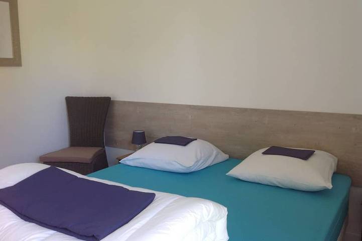 Location de vacances pour 8 personnes, avec jardin et terrasse à Ablon - 4