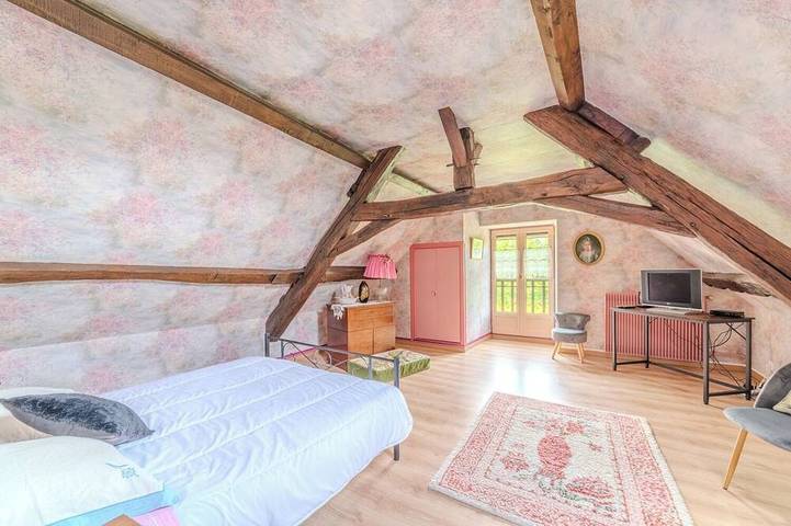 Location de vacances pour 8 personnes, avec jardin à Gueugnon - 4