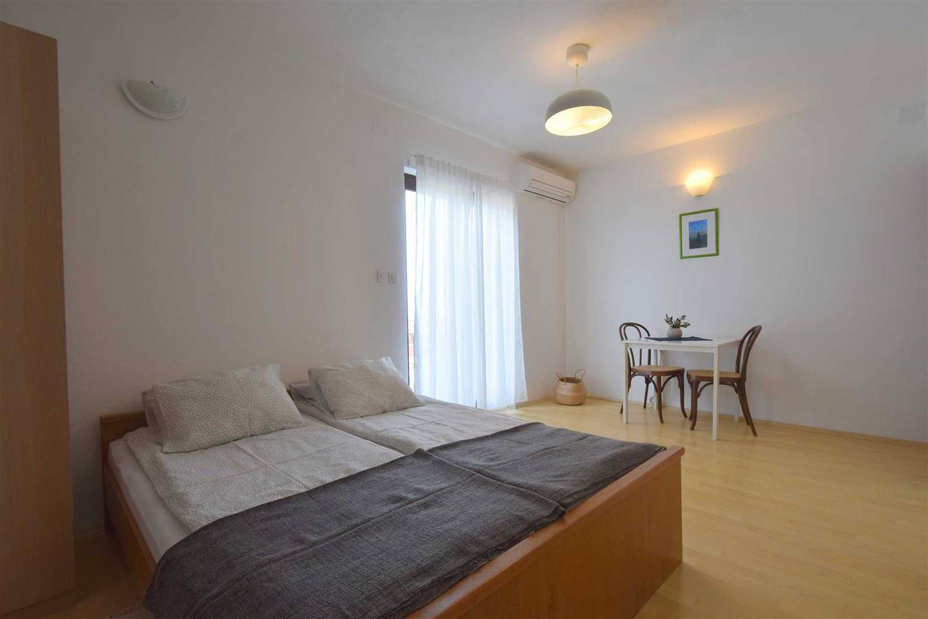 Ganze Wohnung, Studio Vera mit Balkon in Malinska-Dubašnica, Krk