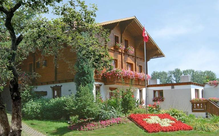 Ferienpark für 4 Personen, mit Pool und Kinderpool sowie Whirlpool und Terrasse in Belgien
