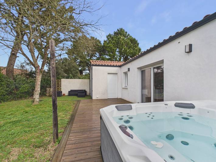 Maison de vacances pour 6 personnes, avec terrasse ainsi que jardin et jacuzzi - 1