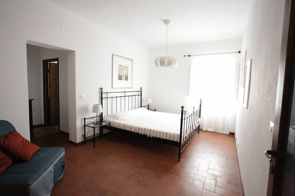 Entire apartment, Nido delle Campane - Romantic apartment with 2 terraces with panoramic-sea views in Grosseto, Grosseto Province