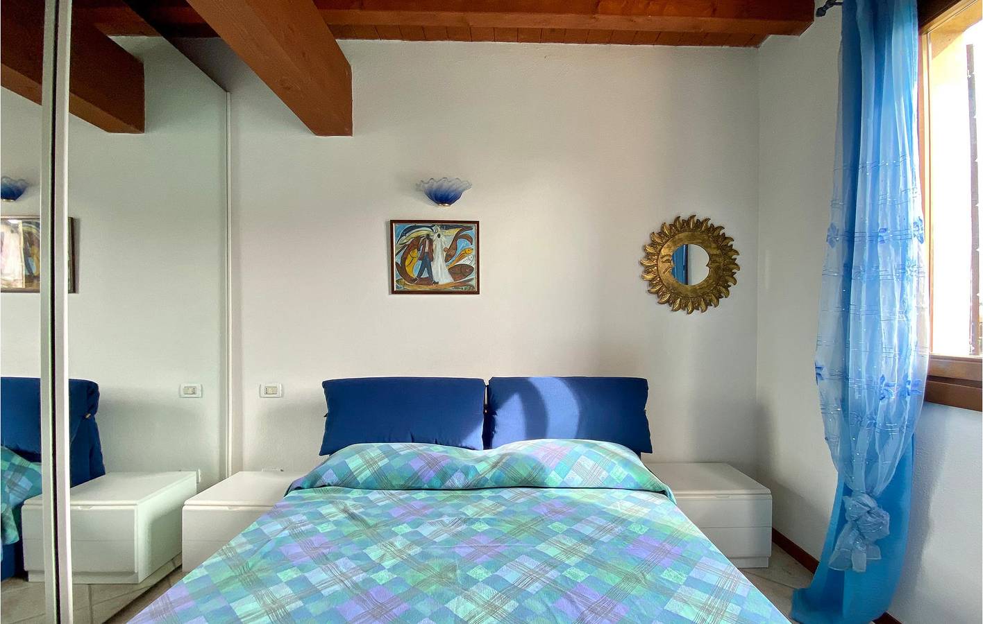 Appartement de vacances entier, Appartement avec vue sur le lac avec parking, piscine et terrasse in Peschiera del Garda, Montagnes autour du lac de Garde