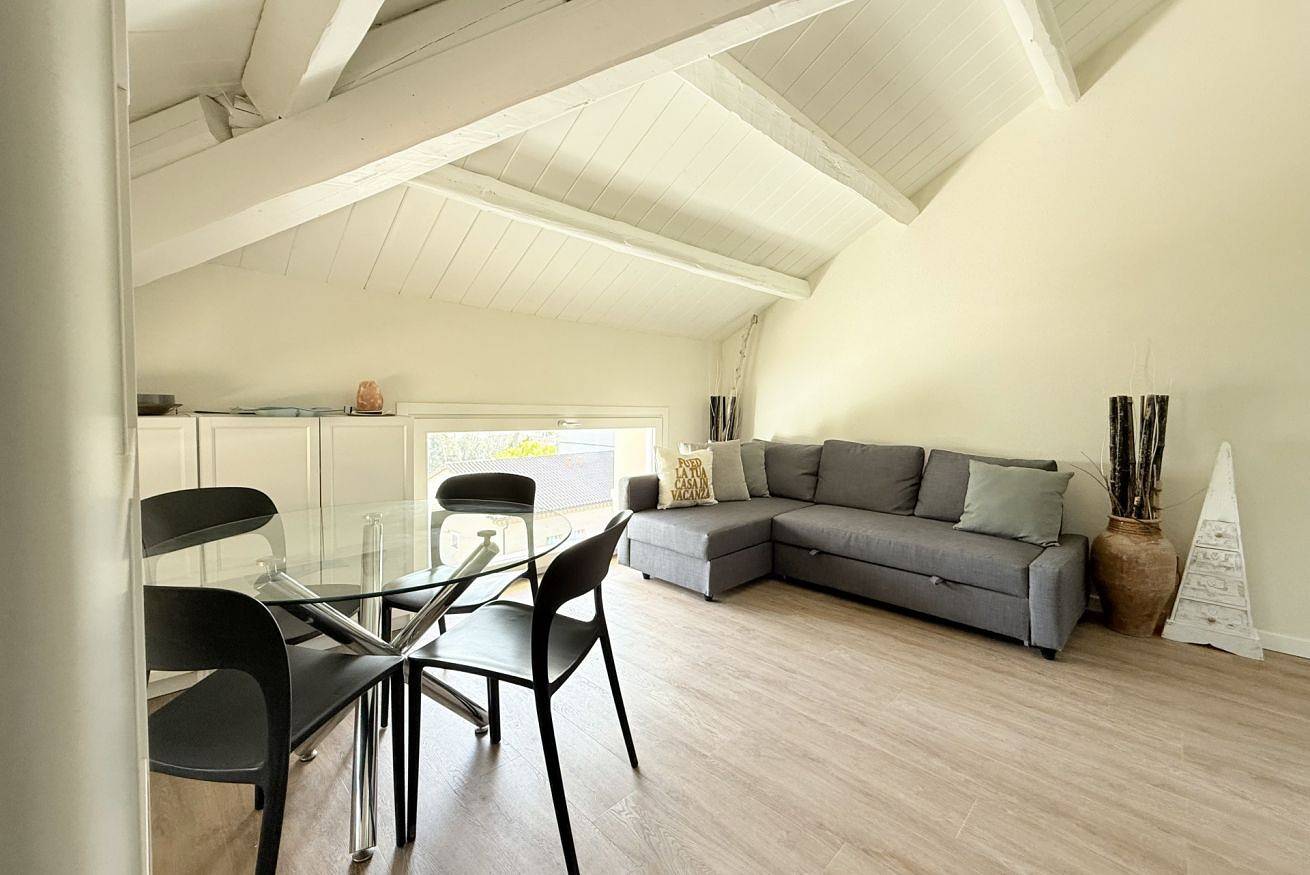 Appartement entier, Appartement de vacances pour 4 personnes avec balcon/terrasse in Numana, Riviera del Conero