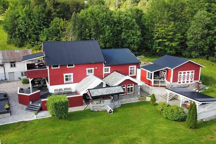 Feriehus for 7 personer, med balkong og hage - 1