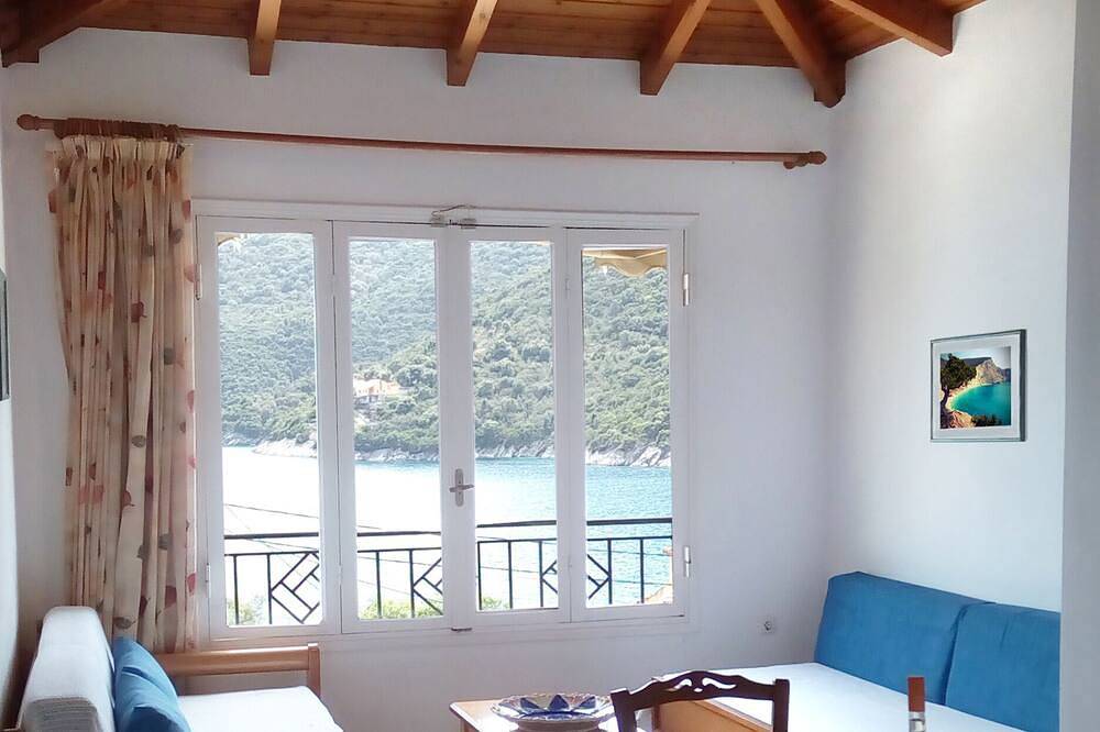 Una suite penthouse en el hotel Eptanisa in Poros (Léucade), Grecia