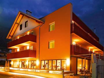 Hotel für 4 Personen, mit Ausblick und Terrasse sowie Garten in Naturns