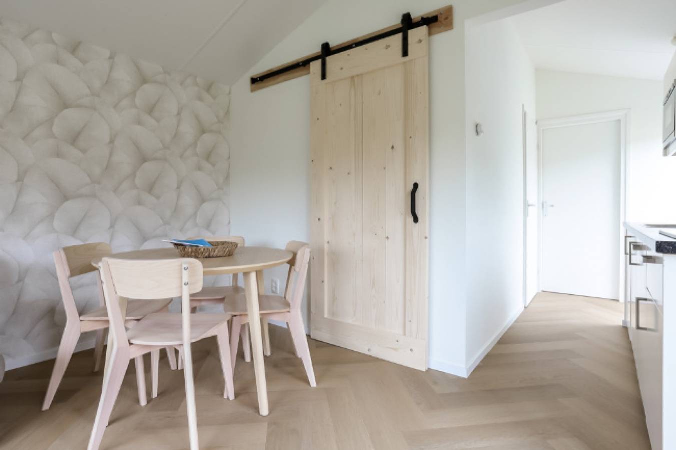 Gemütlicher 4 Personen Bungalow mit umzäuntem Garten und Chromecast im Park Nähe Schoorl in Noord-Holland - Nordseeküste
