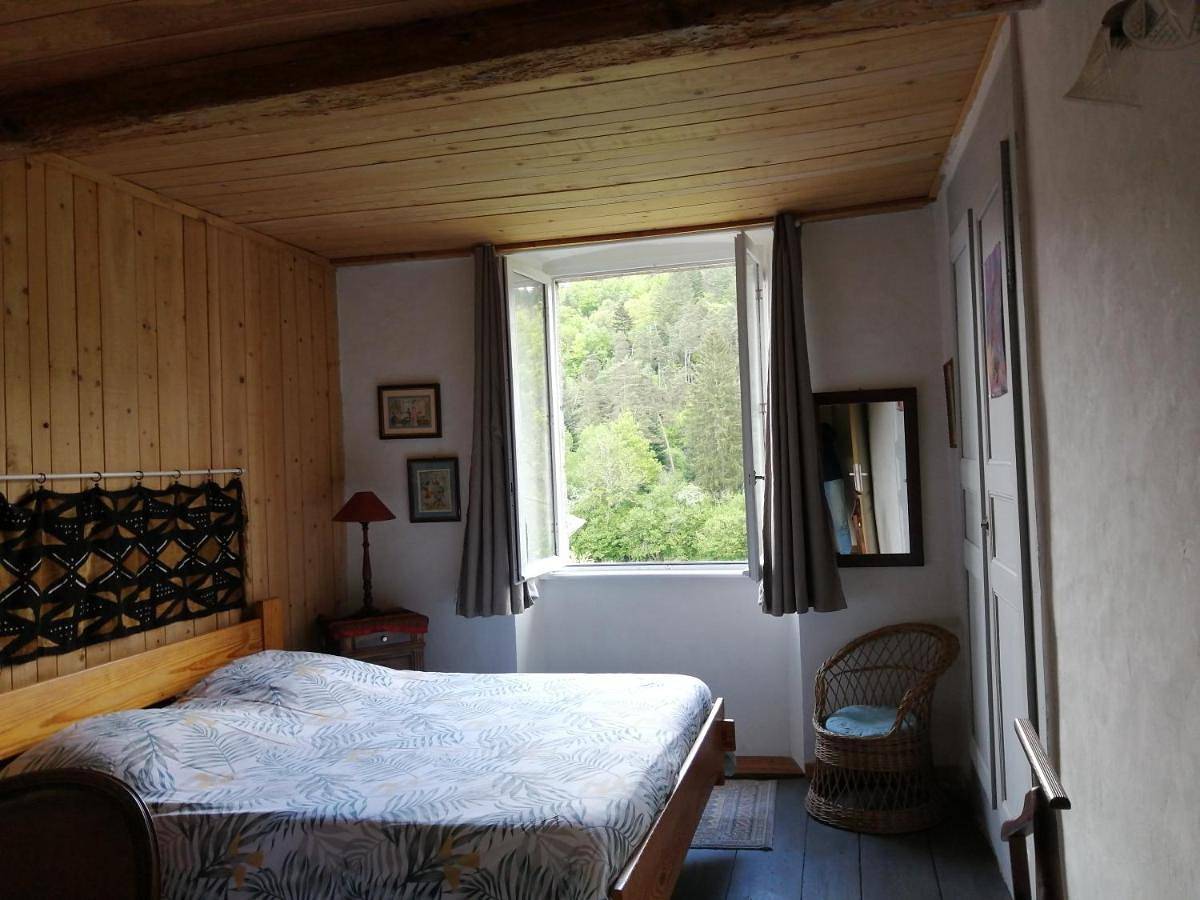 Double Room in Saint-Julien-la-Vêtre, Montbrison