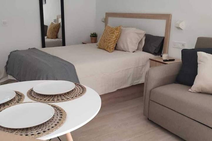 Appartamento intero, Suite sin sofá cama-Suite-Bagno privato in Madrid, Área Metropolitana de Madrid