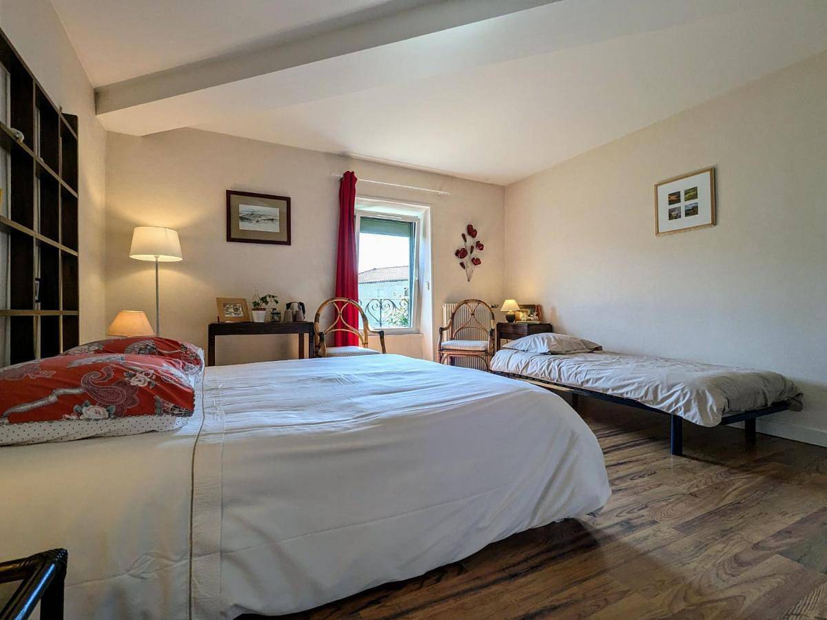 Family Room in Lempdes-sur-Allagnon, Haute-Loire