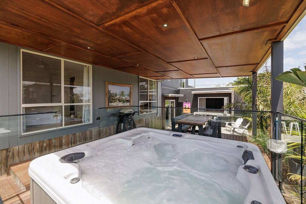 Brandneues Spa im Freien, Spielzimmer, Wi-Fi, Billardtisch in Cape Woolamai, Philip Island