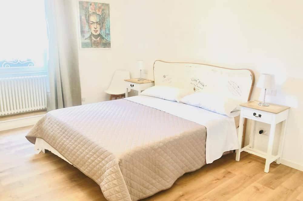 Entire apartment, Two Bedroom Apartment in Ascoli Piceno, Monti Sibillini National Park