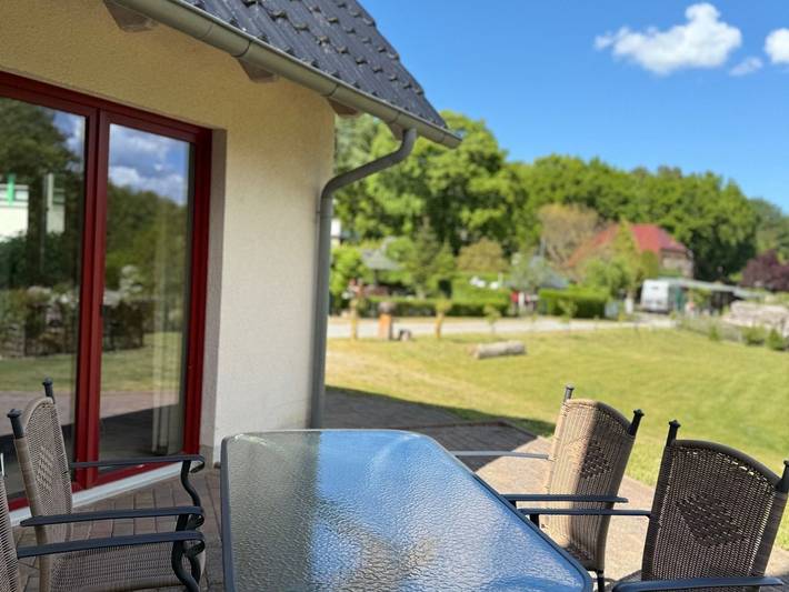 Ganze Ferienwohnung, Ferienhaus Am Boddenufer - Ferienwohnung Schwalbennest in Buschvitz, Bergen auf Rügen und Umgebung