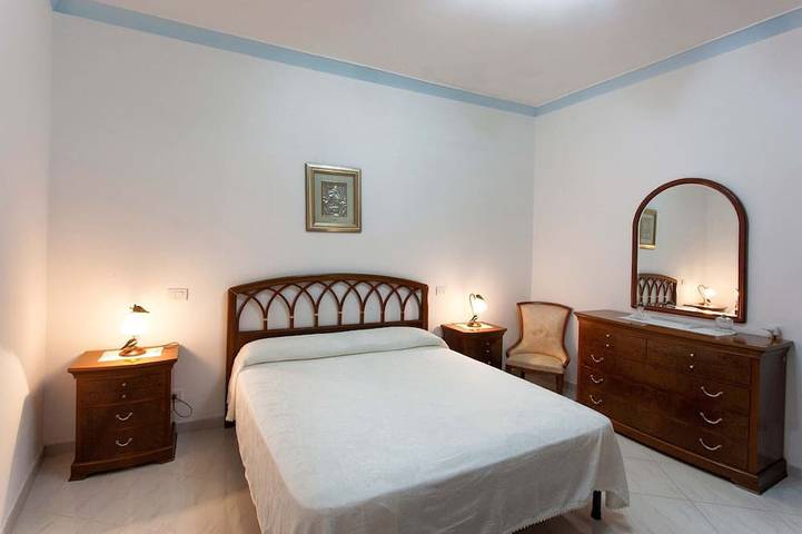 Apartment with breathtaking view, Jacuzzi and Solarium in Furore, Sorrento Coast