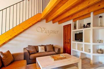 Cottage pour 6 personnes, avec piscine et jardin ainsi que sauna et terrasse, animaux acceptés à Saint-Maurice-d'Ardèche