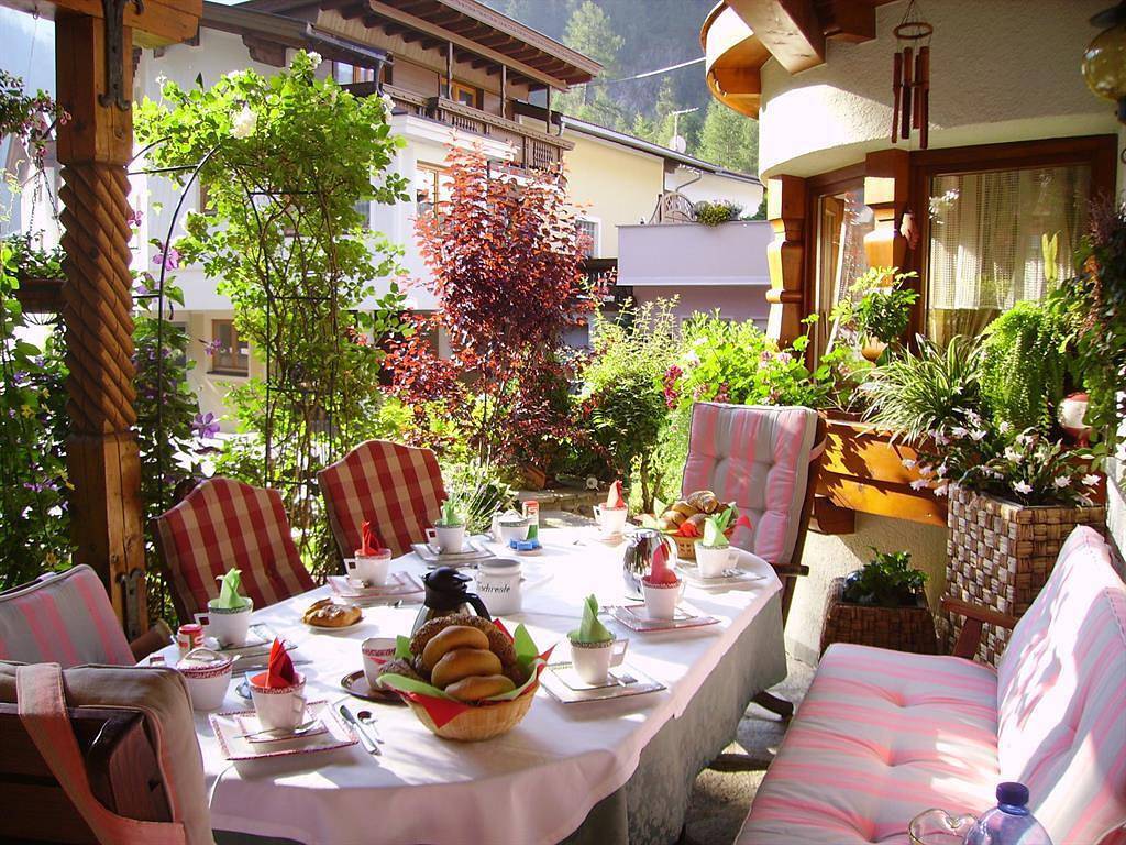 Geheel vakantieappartement, Gästehaus Sissy in Längenfeld, Ötztal