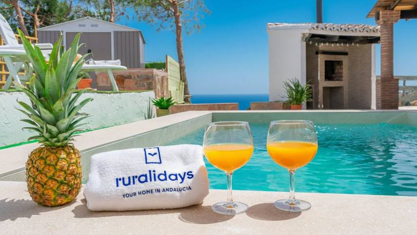 Villa for 6 people, with Balcony/Terrace and Pool in Arenas