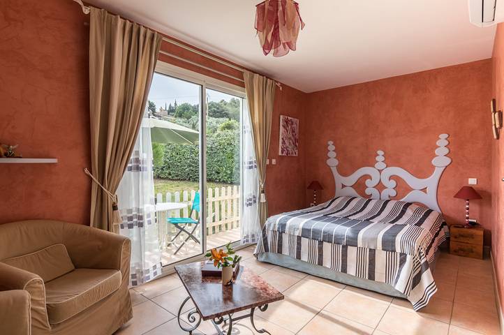 Chambre d’hôte pour 2 personnes, avec jardin et piscine dans l' Hérault - 2