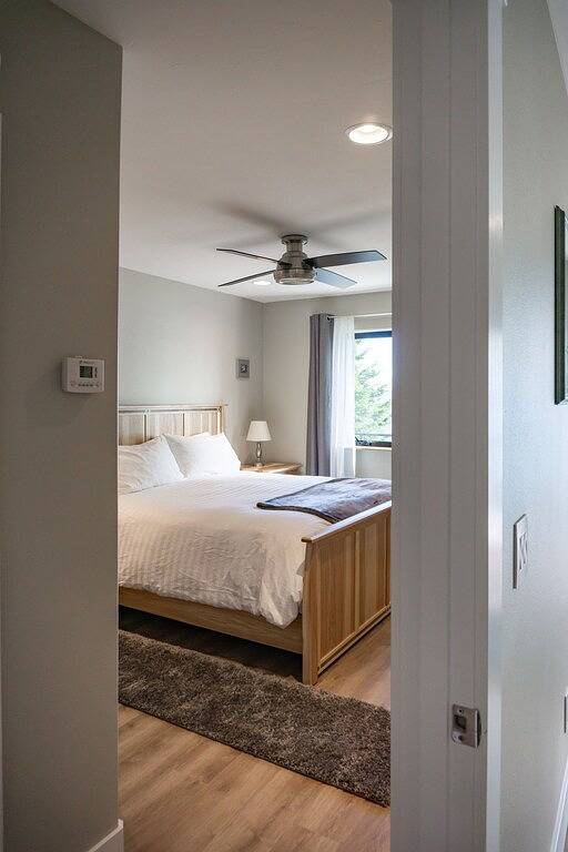 Beachfront property! 2 Bed/2 Bath and no added cleaning fees in Homer, Kenai Peninsula