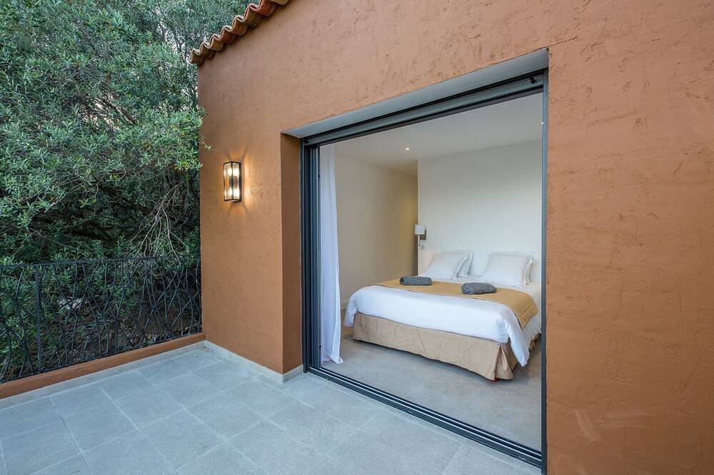 Splendid three bedroom villa with heated swimming pool. in Olmeto, Sartène und Umgebung