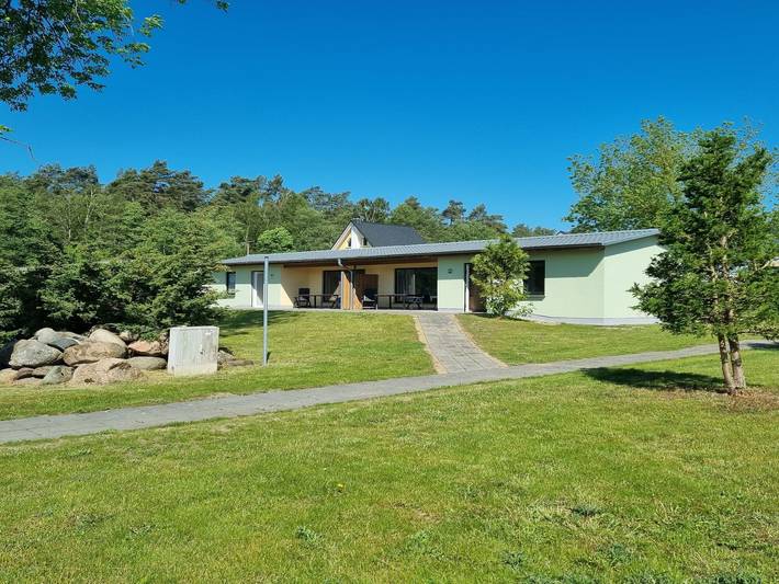 Ferienhaus für 4 Personen, mit Terrasse in Warin