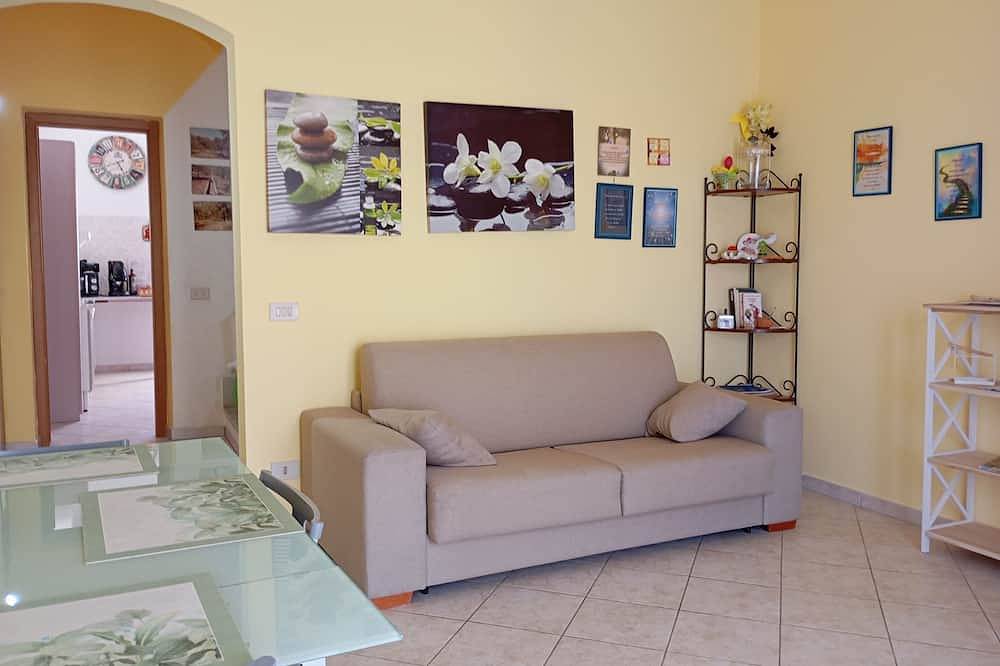 Entire apartment, Ten minutes from the airport. Five minutes away station. Park and Fly. Breakfast in Villagrazia di Carini, Carini
