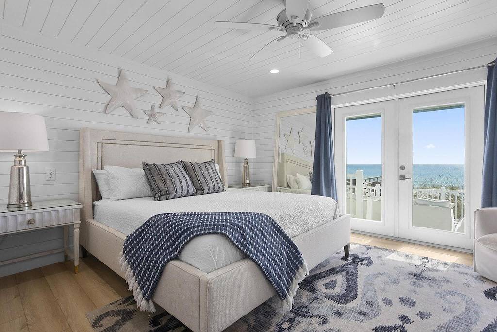 Bezaubernde Aussicht auf den Golf. Gourmetküche und private Strandpromenade. in Pensacola Beach, Emerald Coast