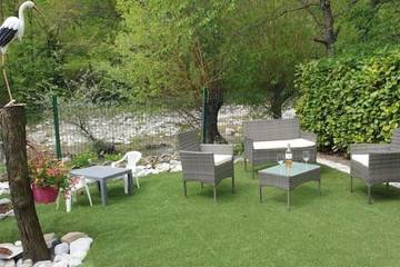 Gîte pour 6 personnes, avec jardin et jacuzzi à Annot