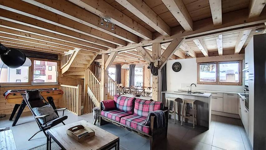 Hütte für 13 Personen, mit Terrasse und Sauna in Saint-Jean-d'Aulps