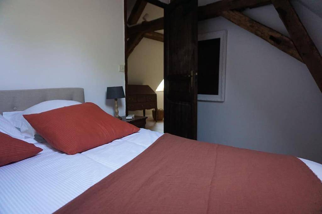 Five-Bedroom House in Sury-aux-Bois, Région d'Orléans