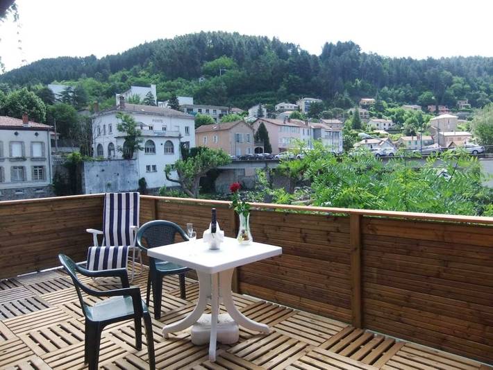 Location de vacances pour 2 personnes, avec jardin et vue à Vals-les-Bains