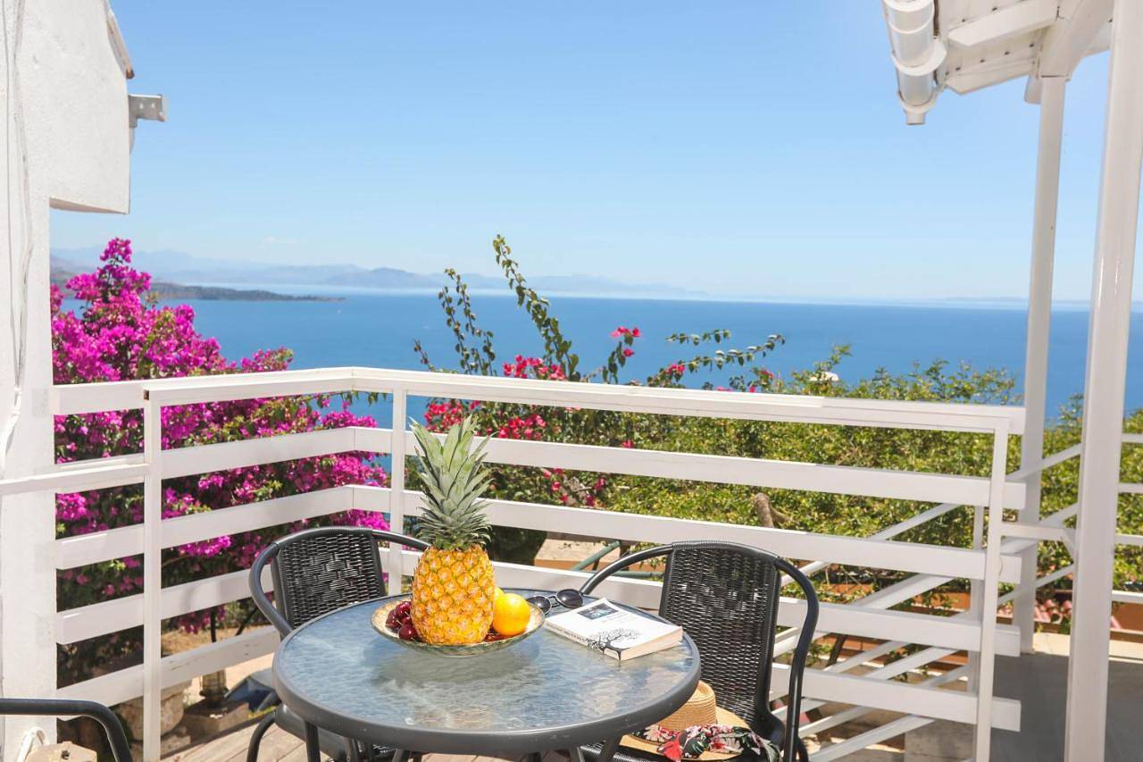 Appartement entier, Stelios House Sea view balcony in Katavolos, Corfou