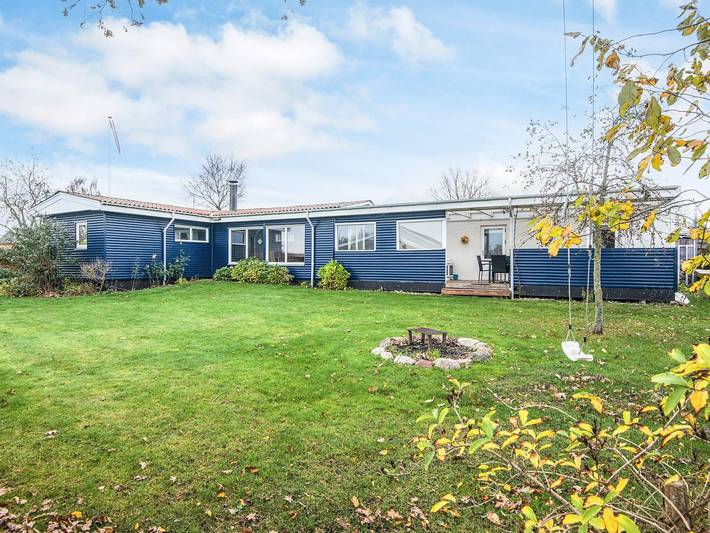 Ferienhaus für 8 Personen, mit Garten in Flovt Strand